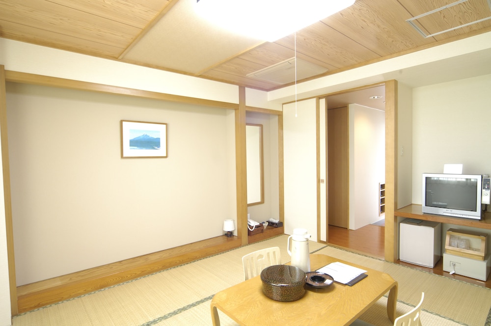 RISHIRI MARINE HOTEL 39/39
