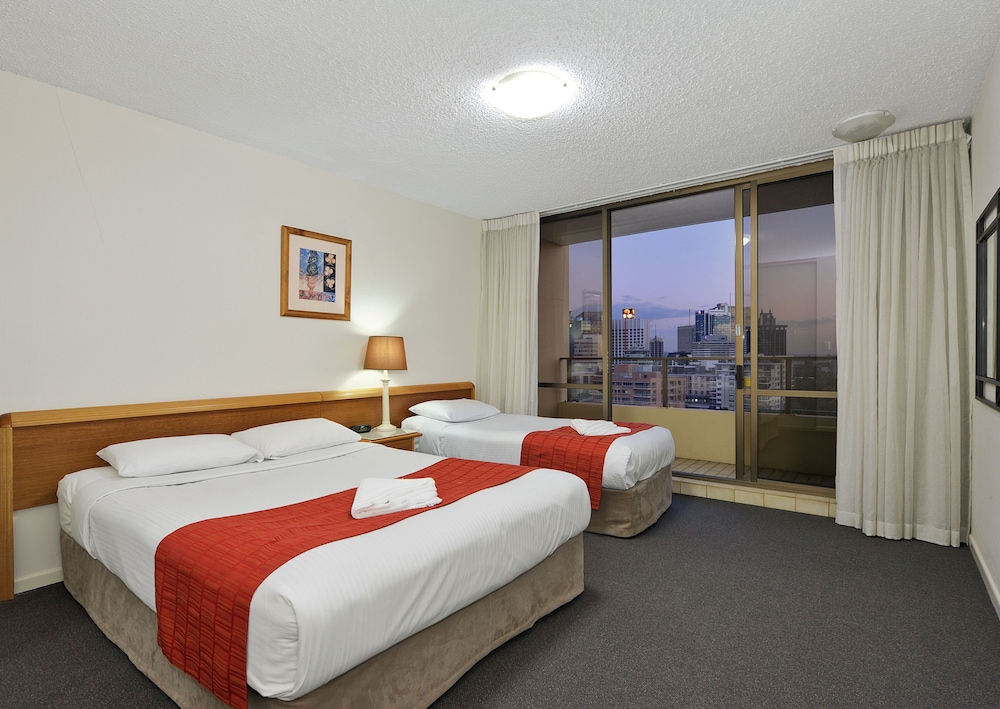The Summit Apartments 34/67