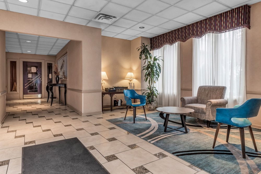 Buffalo Airport Hotel 43/61