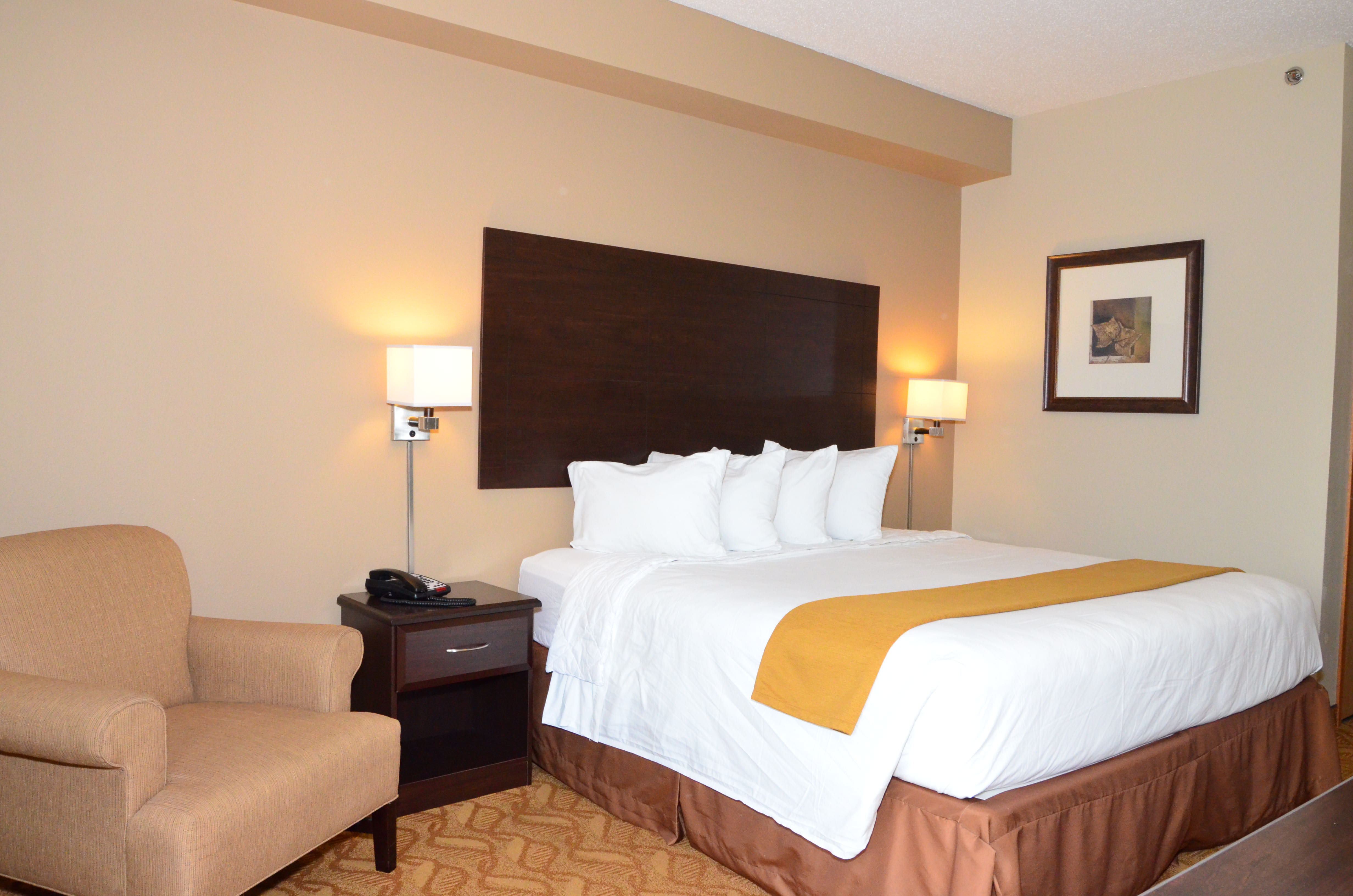 Cobblestone Inn & Suites - Lake View 11/27