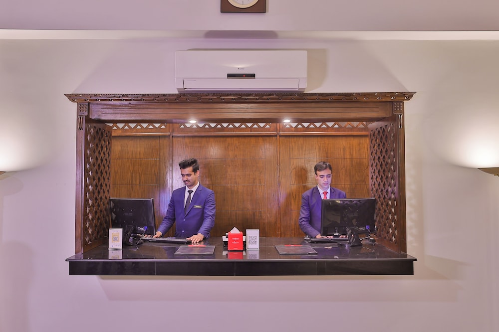 Lobby at Avari Xpress Islamabad, RAWALPINDI