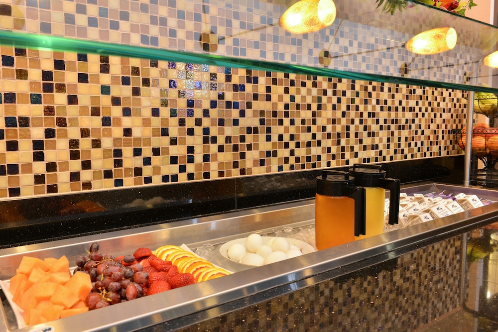 Holiday Inn Montgomery Airport South 11/80