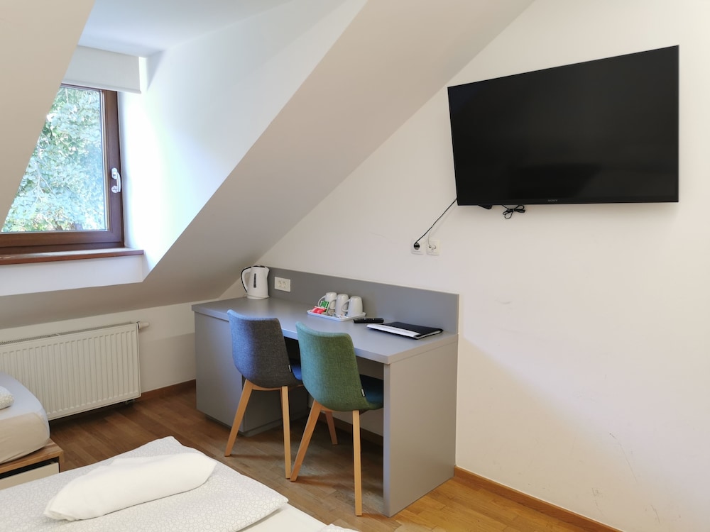 Rooms Sincere 1830 16/25