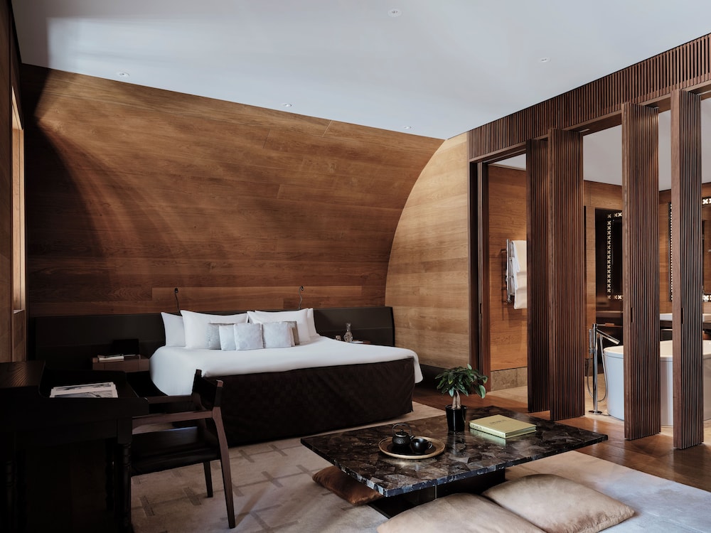 جناح جونيور ديلوكس بسرير كينج، The Chedi Andermatt 4/9