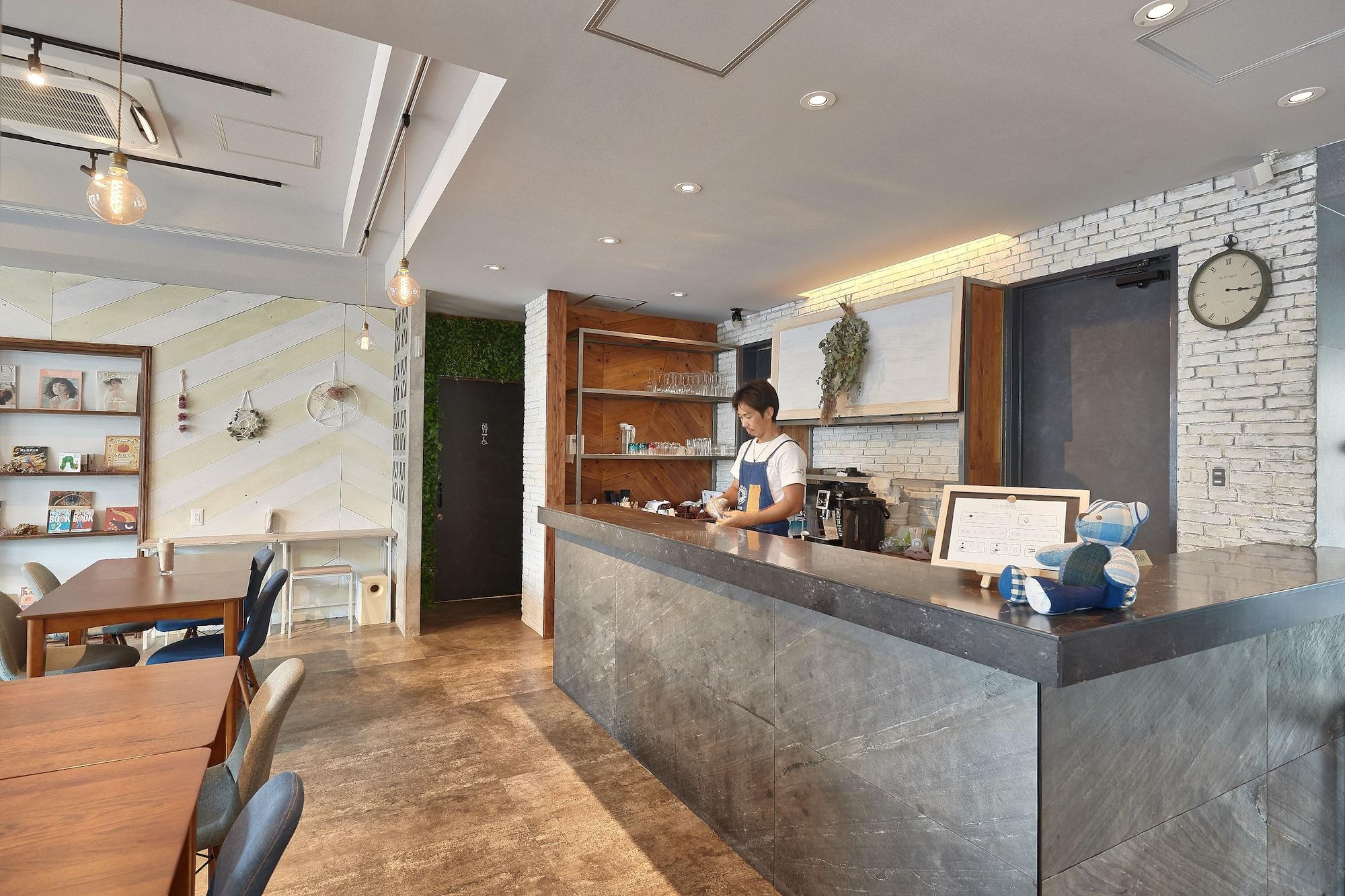 Hotel 385 4/45