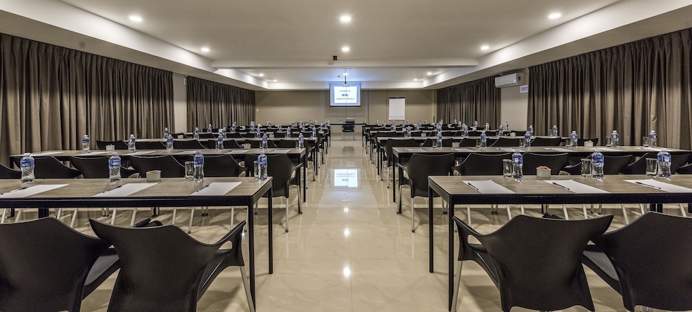 Springbok Inn By Country Hotels 24/32