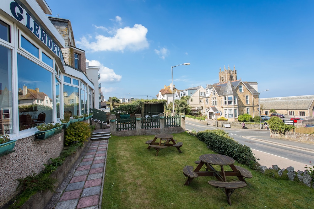 The Glendeveor 33/50