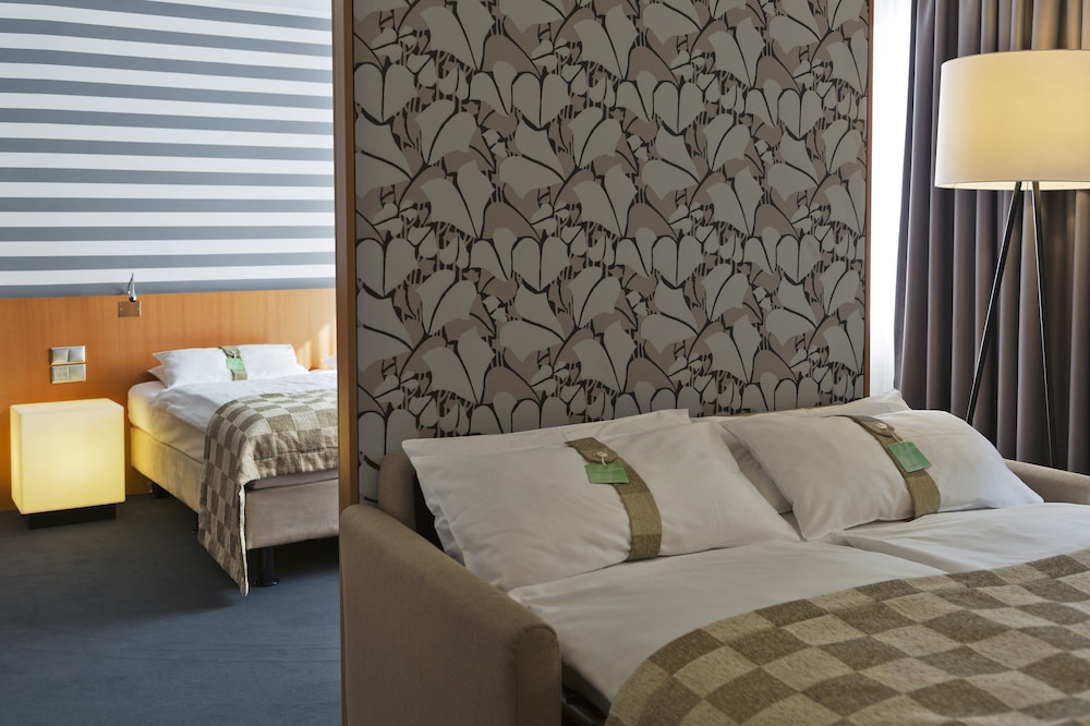 HOLIDAY INN VIENNA CITY 23/74