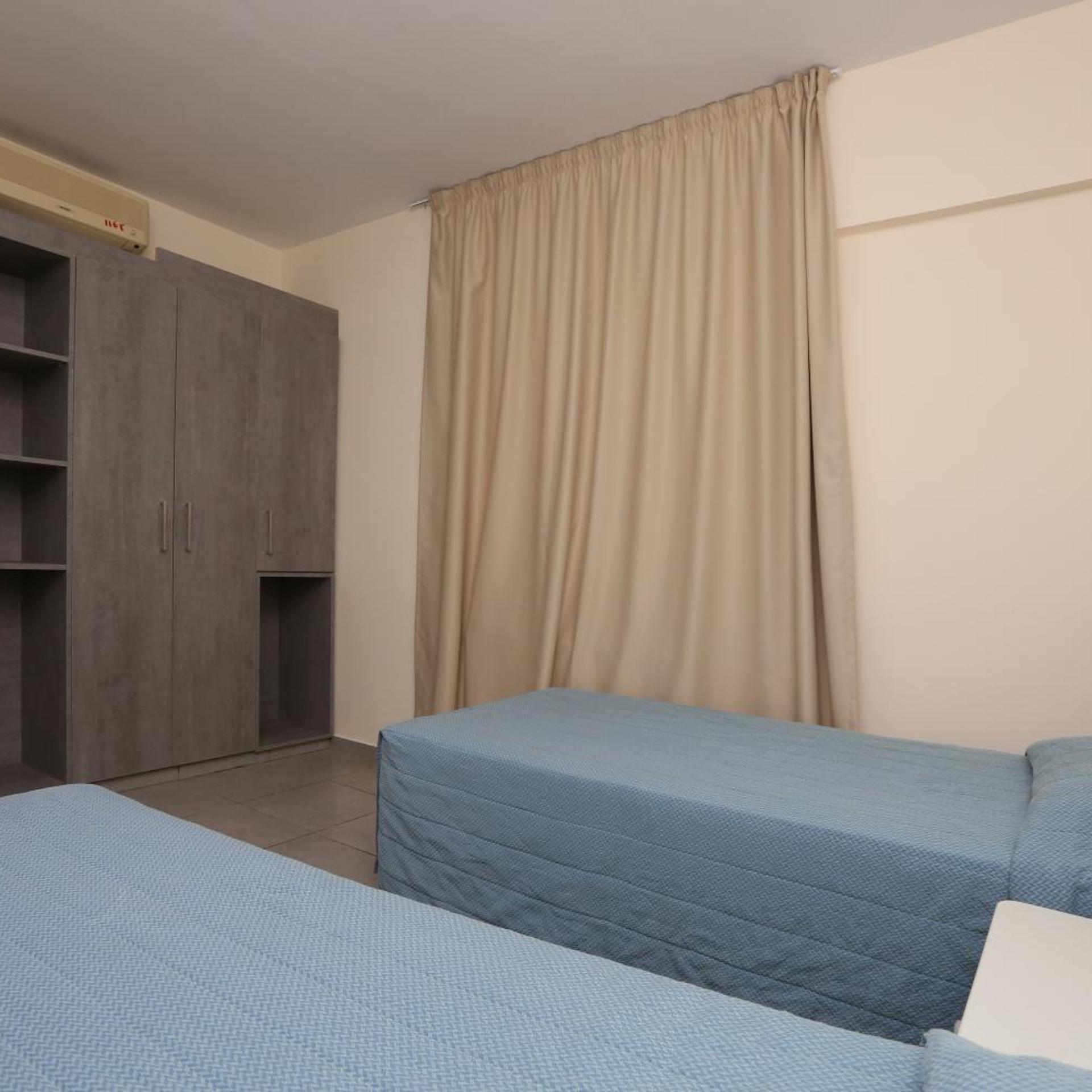 2 Bedrooms, Apartment