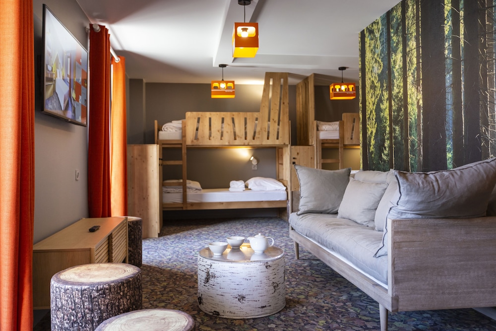 Base Camp Lodge 31/50