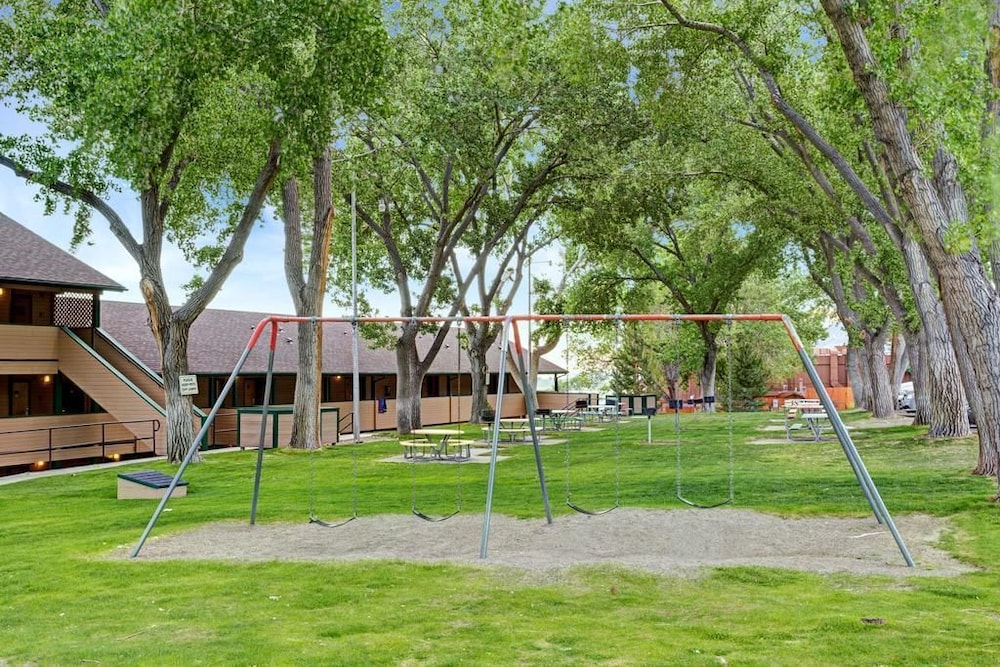 Topaz Lodge 4/58