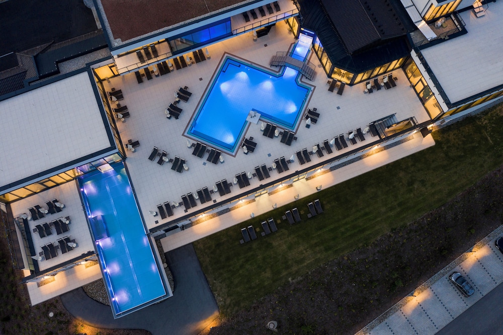 HOTEL SONNENHOF 4/50
