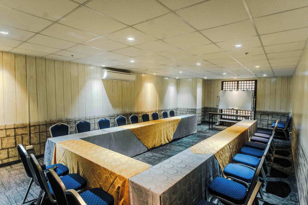 Cebu Quincentennial Hotel 37/40