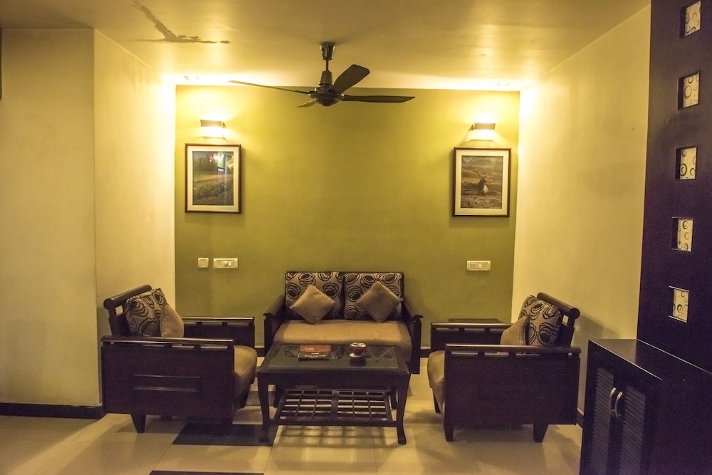 Hotel Pushpak 44/74