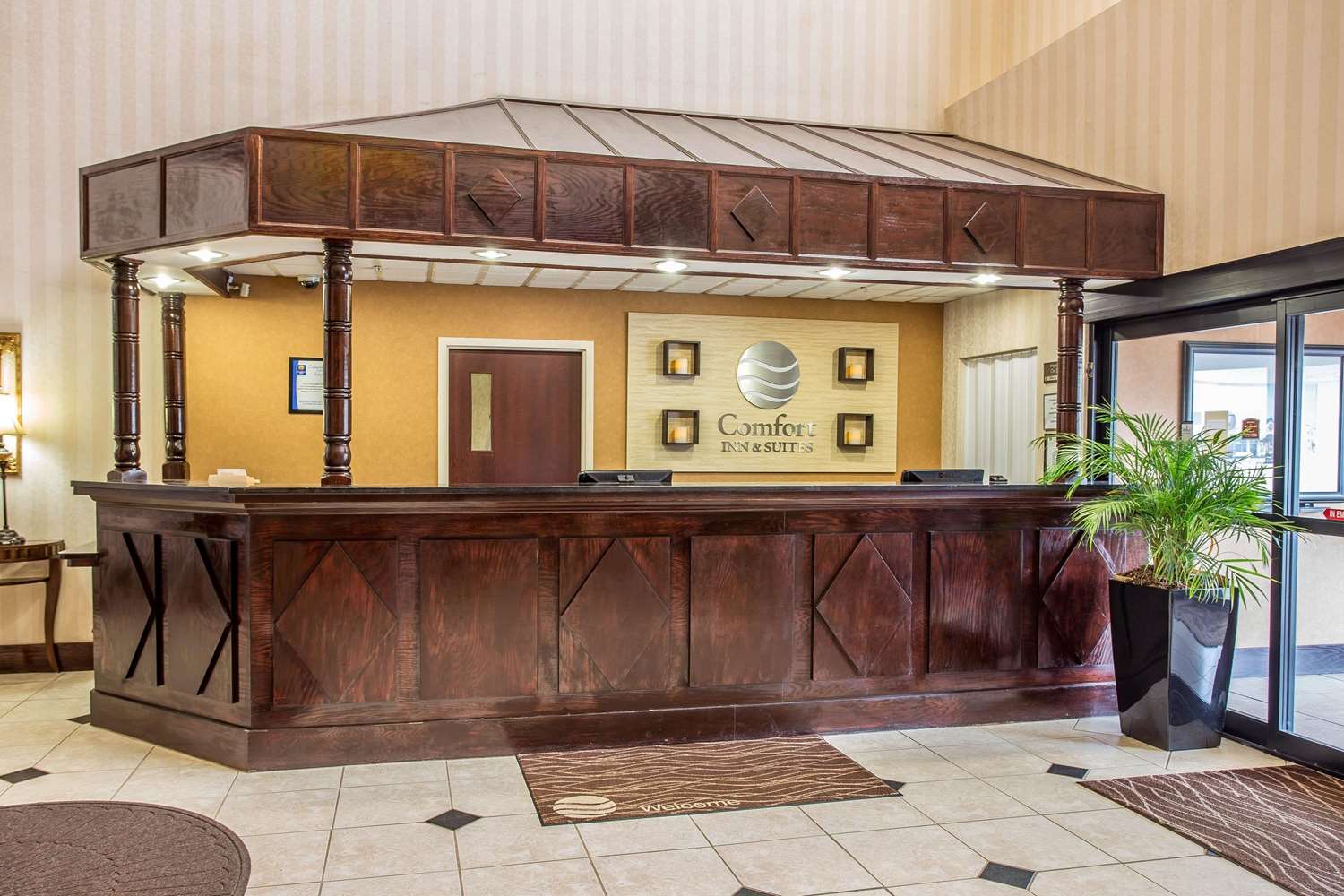 Comfort Inn & Suites Ft.Jackson Maingate 9/33