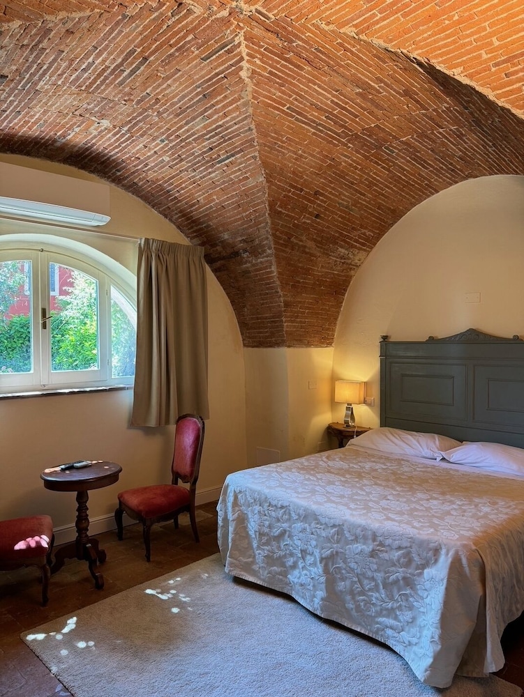 Hotel Villa Sermolli 17/50