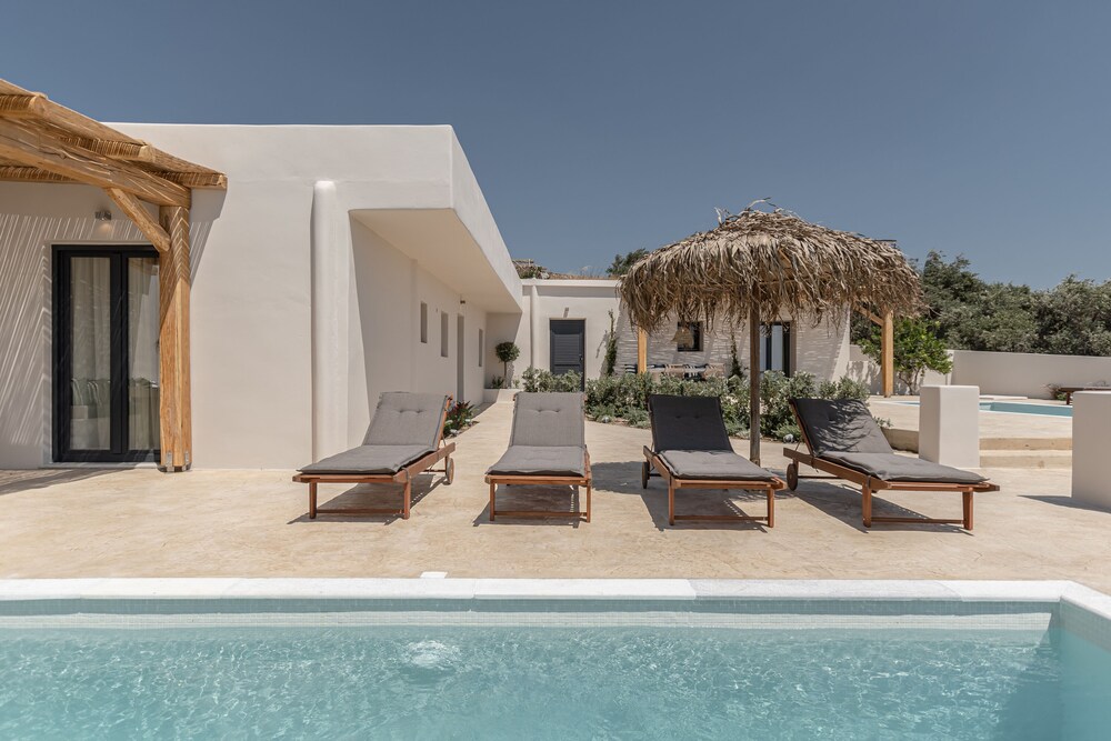 Golden Sand Villas 75/80