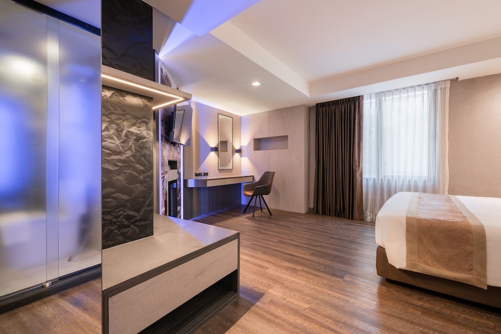 Aspira Gems Center Silom 22/37