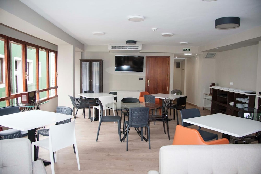 Hotel Areces 14/21
