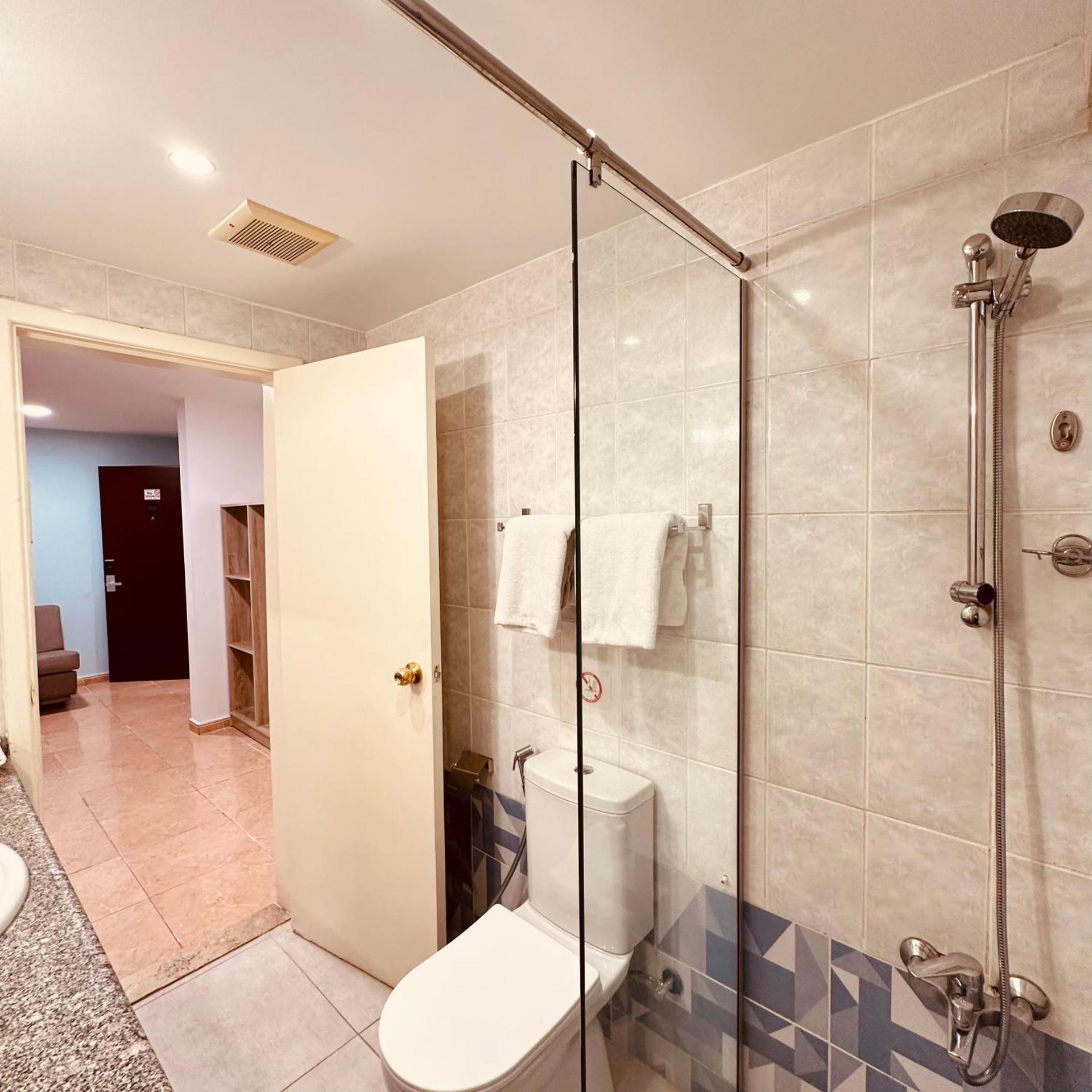 غرفة ديلوكس بسرير مزدوج بشرفة، Aquavista Hotel & Suite 5/5