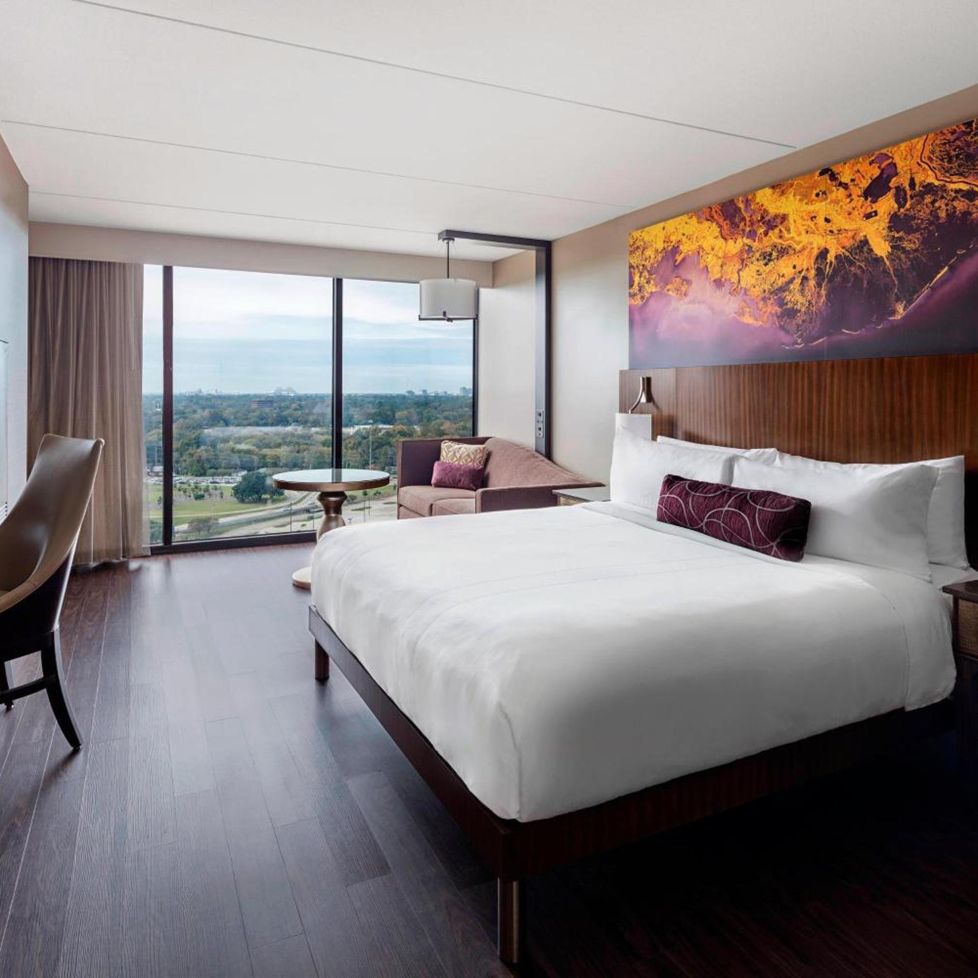 Room, King Bed, Concierge Level