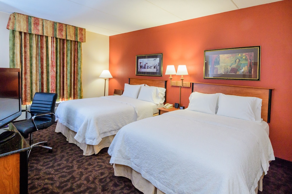 Hampton Inn Houston-Pearland 22/81