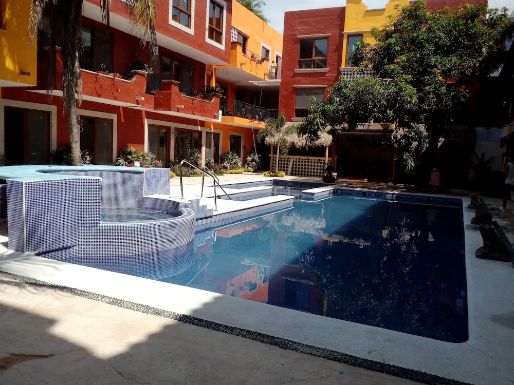 SHAVANNA HOTEL BOUTIQUE 53/55
