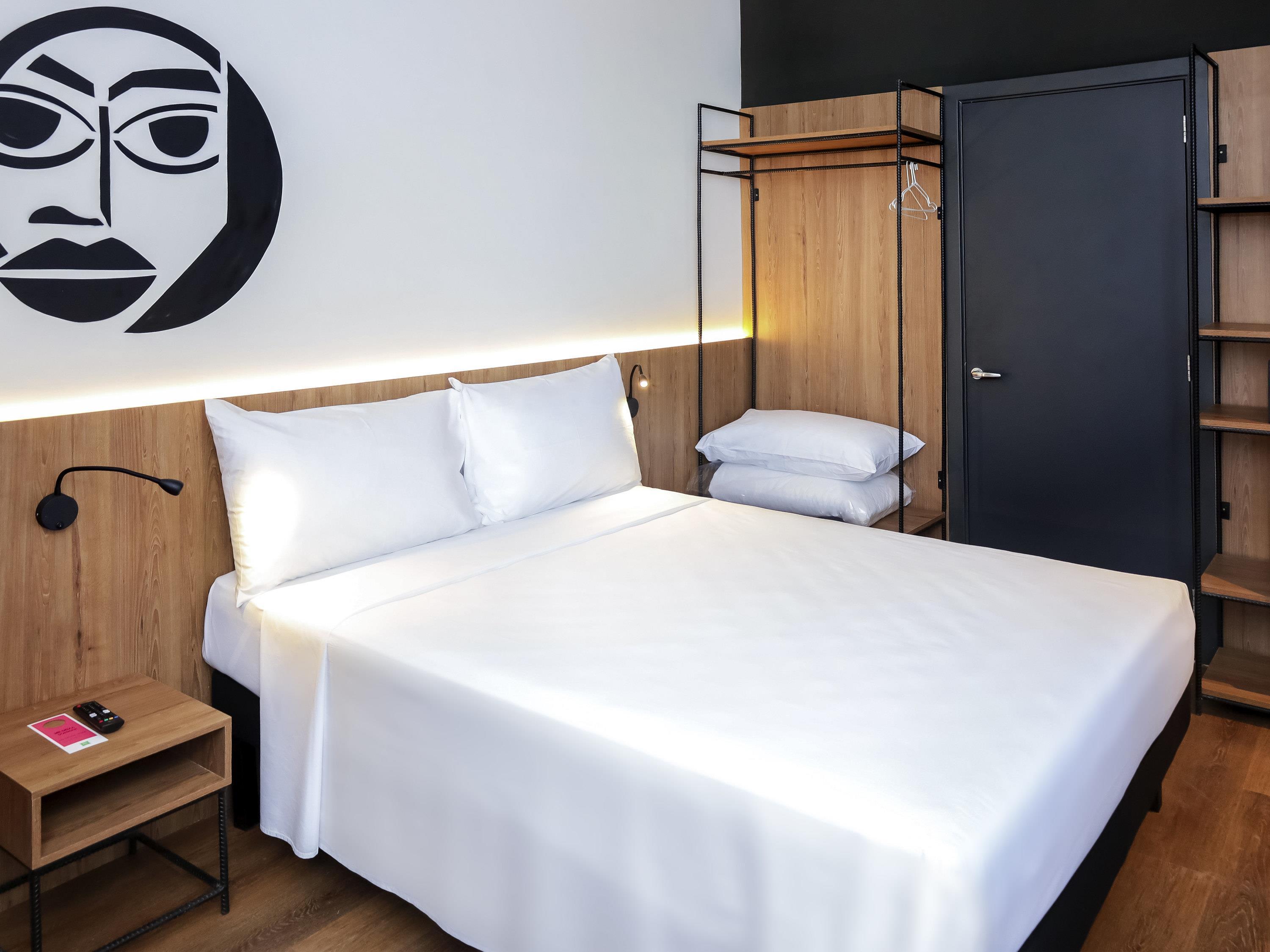 ROOM, DOUBLE BED, SIDE SEA VIEW