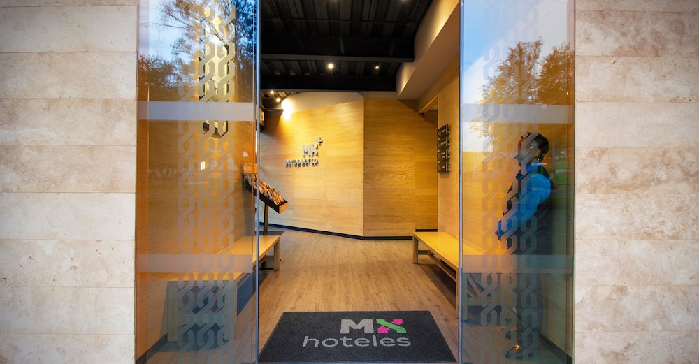 Hotel MX aeropuerto CDMX, Trademark Collection by Wyndham 30/50