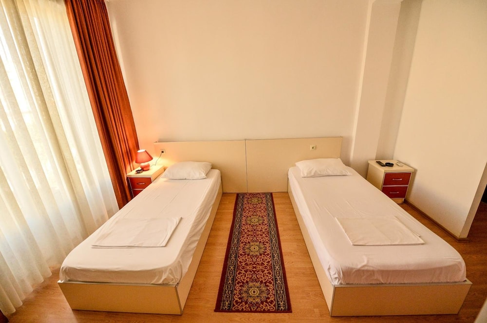 Hotel Argenti Shkoder 19/48