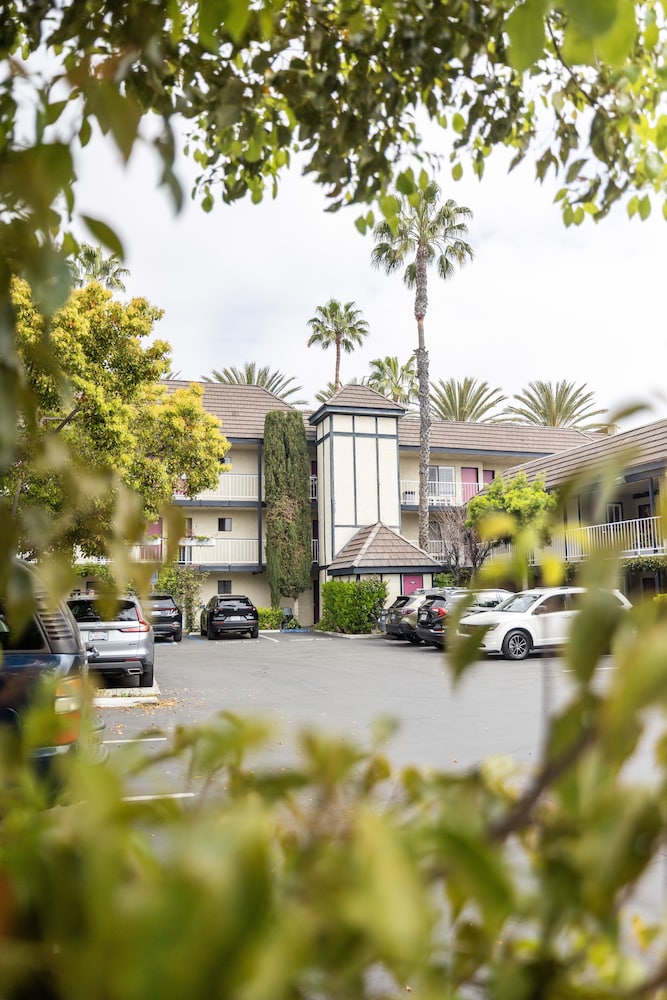 Alamo Inn Suites 7/61