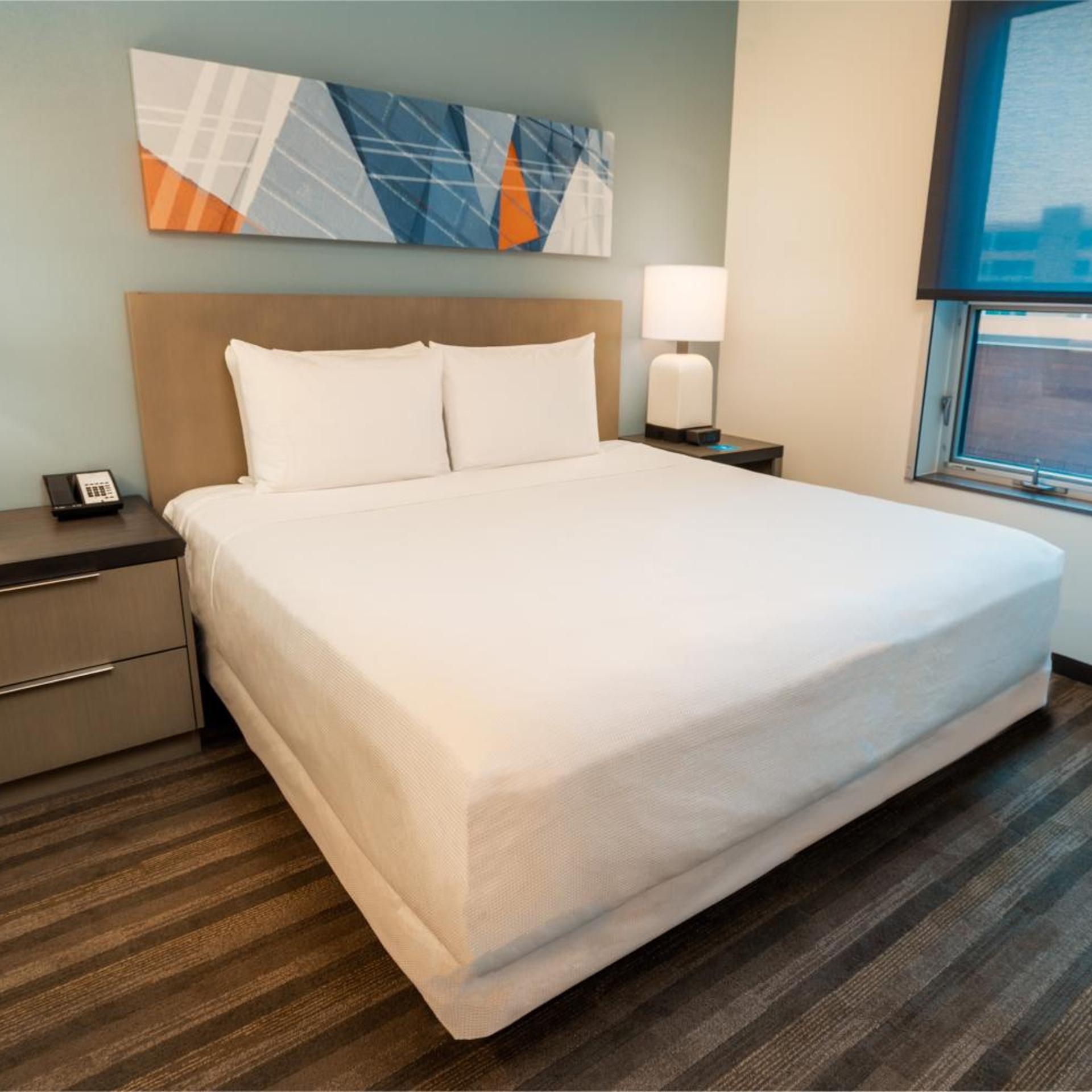 Studio, Suite, King Bed, Sofa, Kitchen, Bathtub, Accessible
