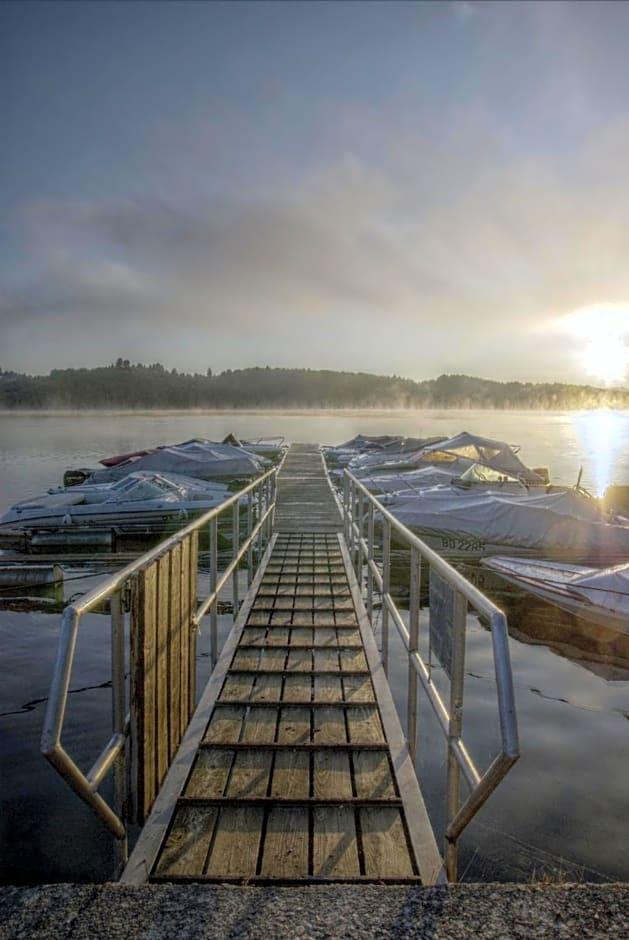 LOGIS HOTEL DU LAC 4/37