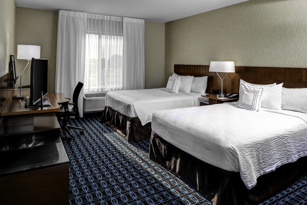 Fairfield Inn Suites Lansing At Eastwood 10/28