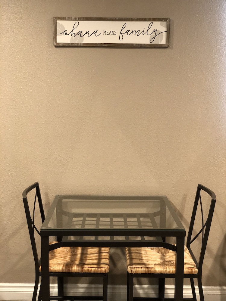 Anaheim Executive Inn Suites 37/66