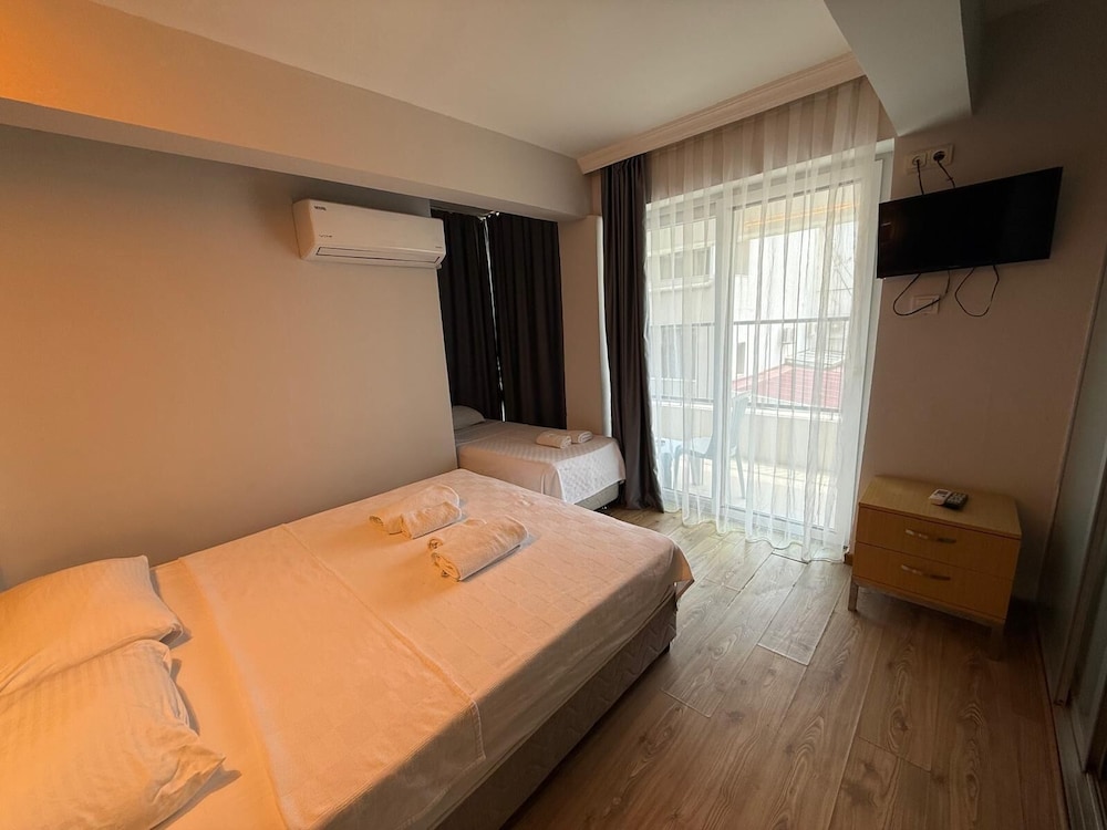 Romeo Beach Hotel 13/46