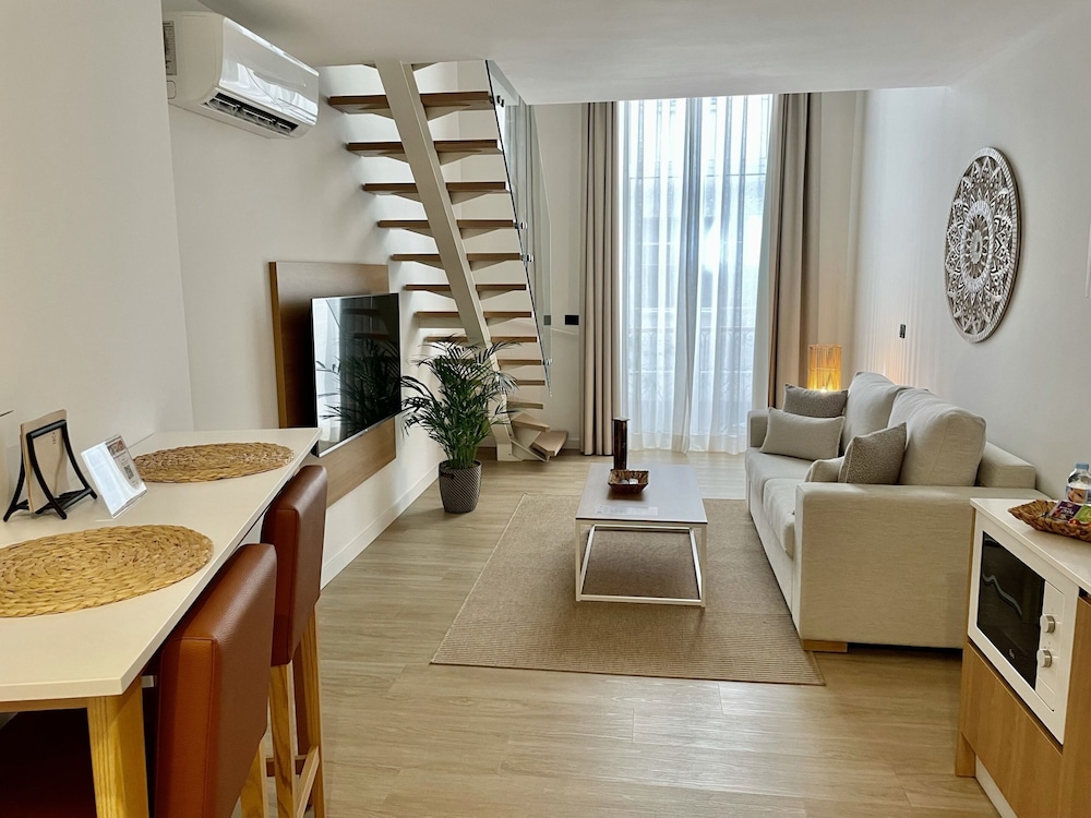 Hi Suites Hotel Emblematico 55/66