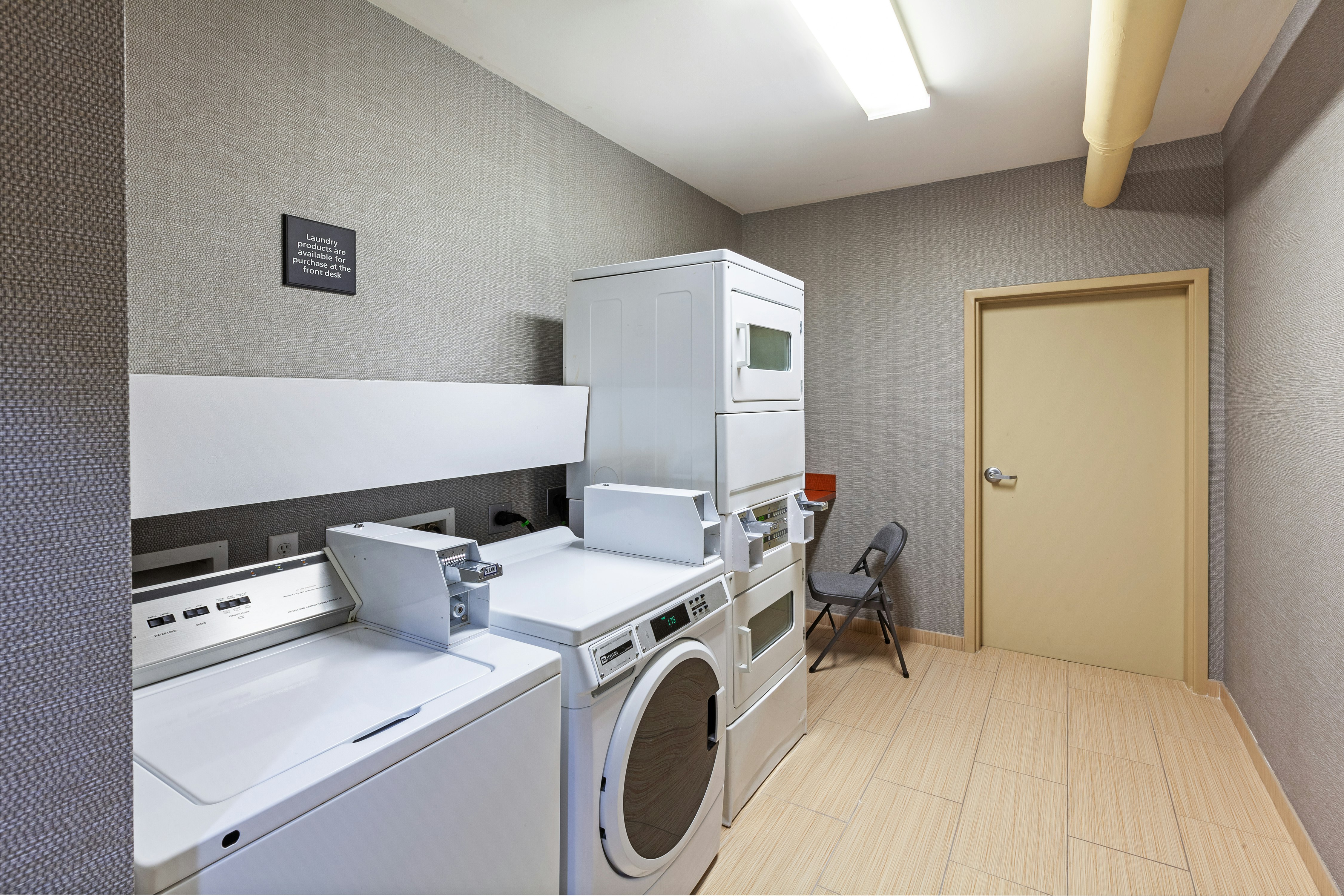 Hampton Inn and Suites Houston-League City 14/16