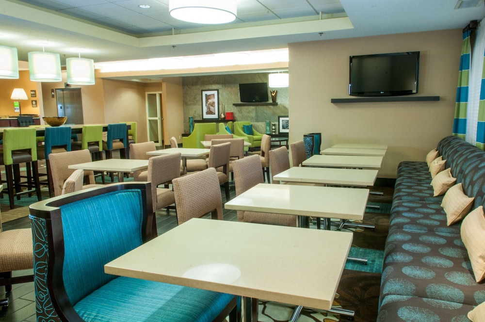 Hampton Inn Clarksville 48/60