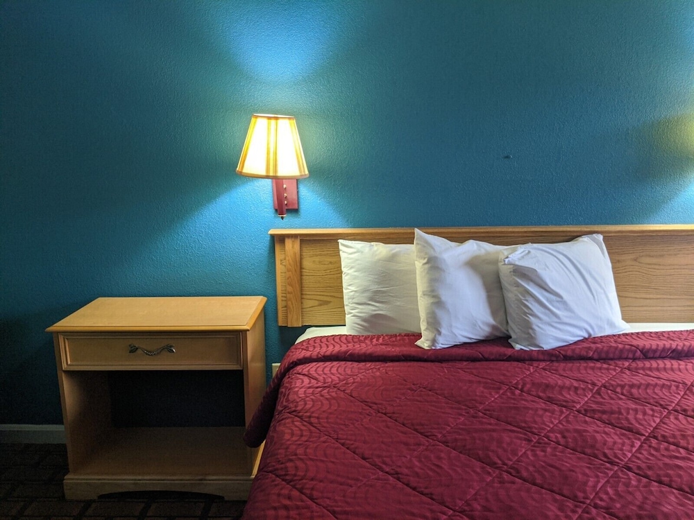 Executive Inn Ex Americas Best Value Inn Fort Wayne 17/31
