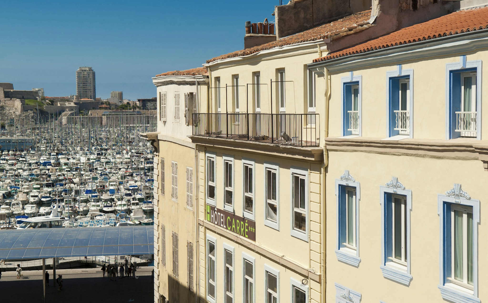 HOTEL CARRE VIEUX PORT 20/24