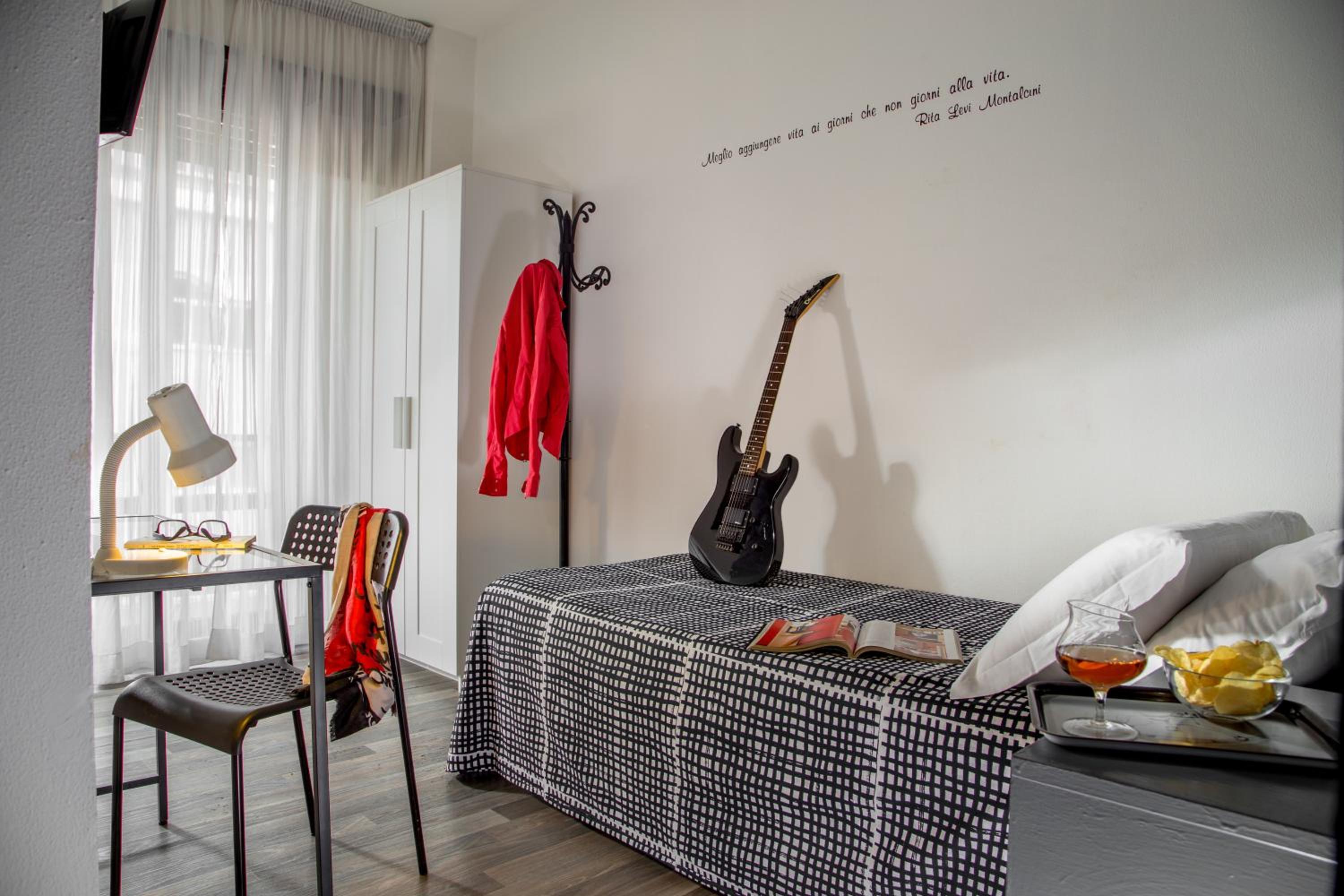 Room, Single