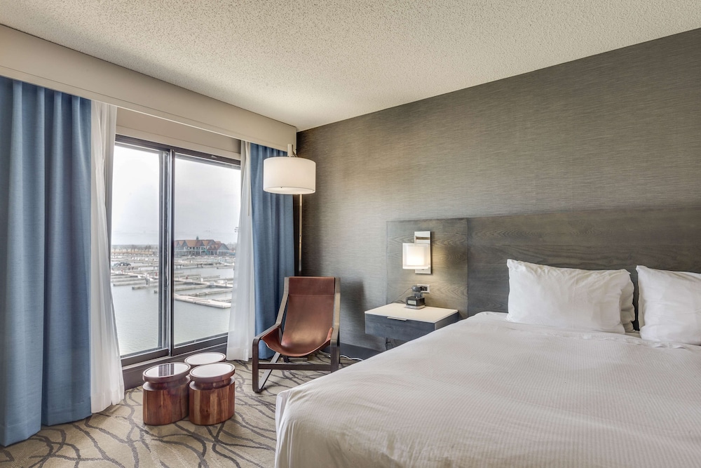 Doubletree by Hilton Hotel Racine Harbourwalk 25/79