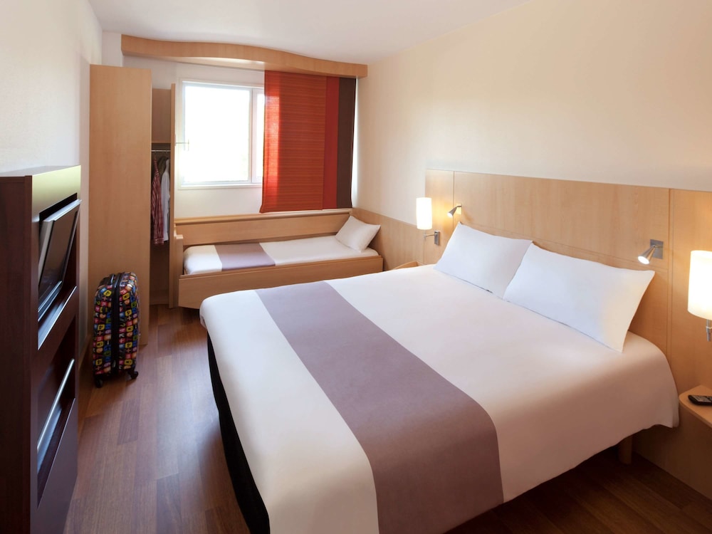 IBIS BARCELONA AEROPUERTO VILADECANS 18/62