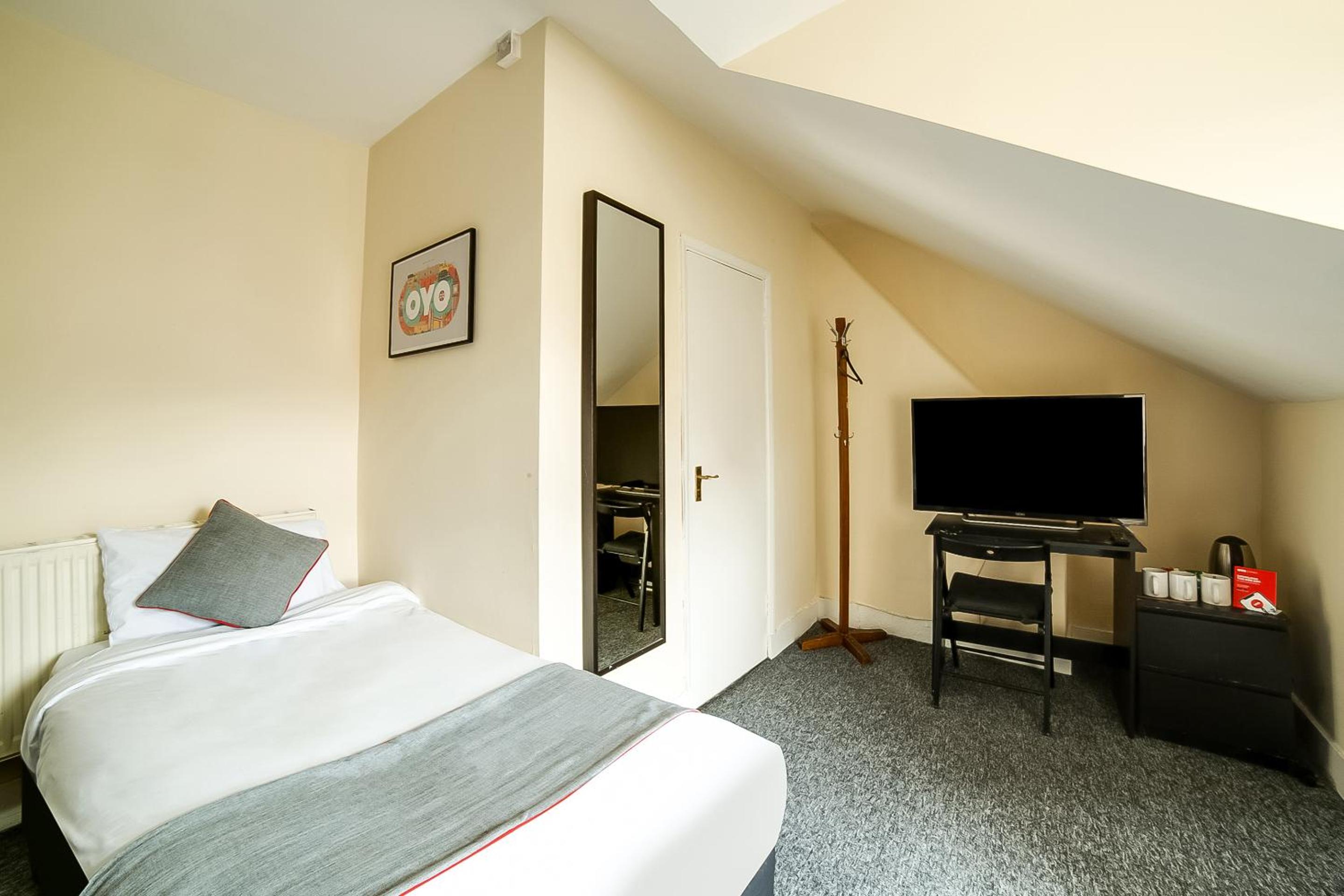 Oyo Stratford Hotel 24/58