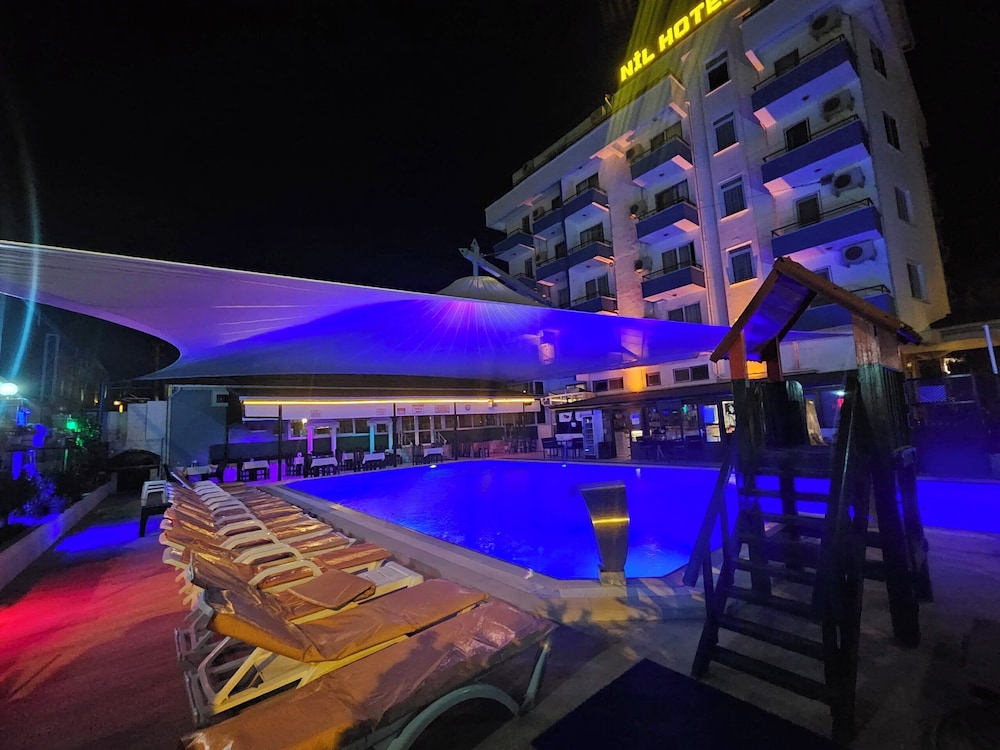 Nil Hotel 36/47