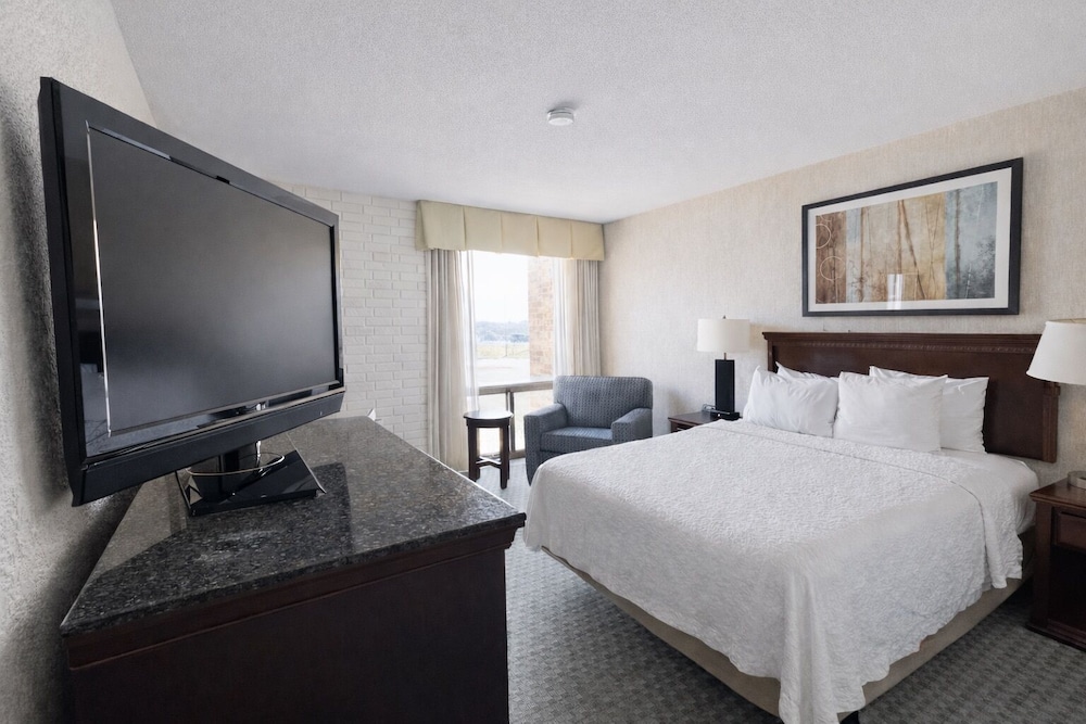 STANDARD, QUEEN BED, ACCESSIBLE