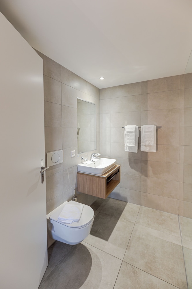 Los Lorentes Residences 46/50