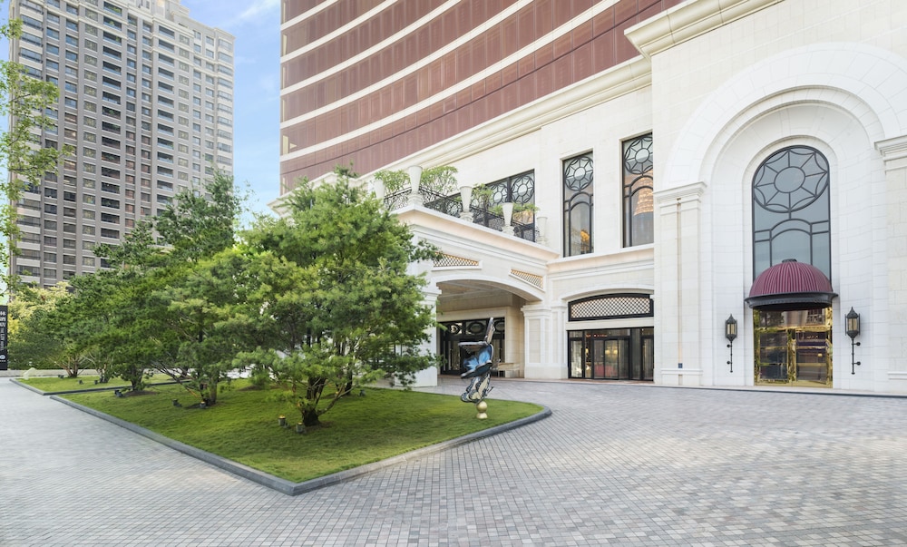 The Lin Hotel 4/61
