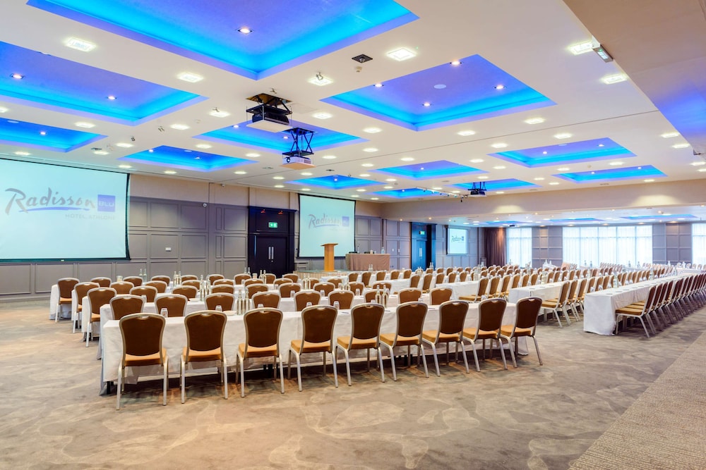 RADISSON BLU HOTEL, ATHLONE 55/67